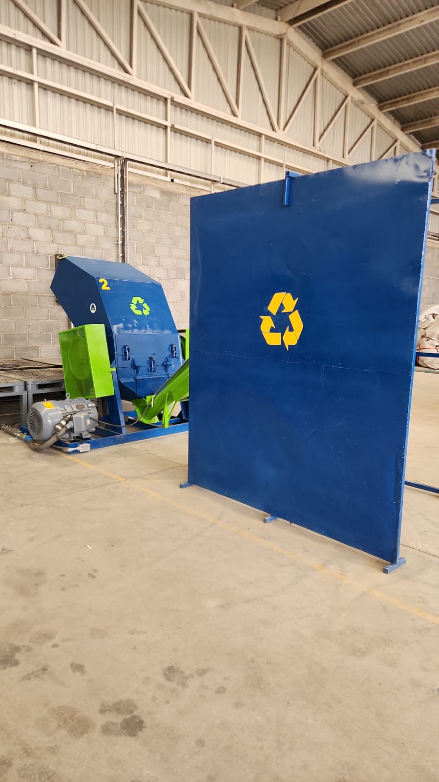 Equipo industrial para el proceso de reciclaje de plástico